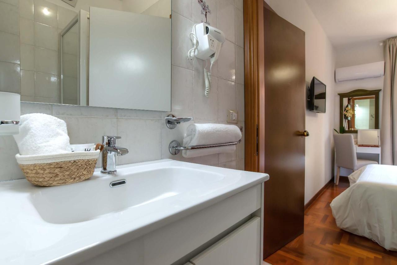 Plaza Rooms Ciampino Luaran gambar
